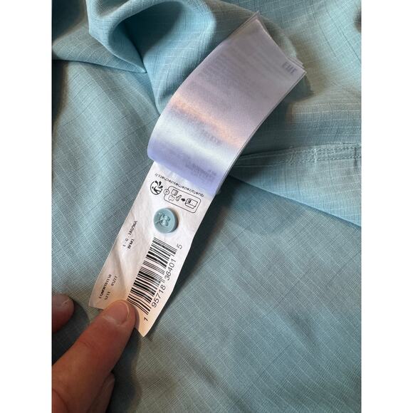 Quicksilver Waterman Comfort fit Men's Collared button up shirt. Large, Blue - Picture 8 of 10